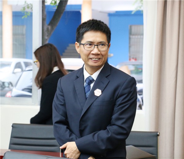 ���F��������ϯ�ܘ䳱���o